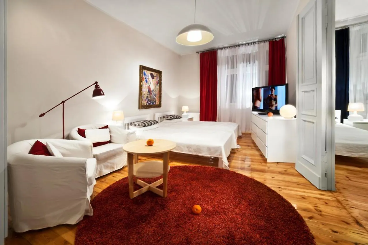 Apartamenty Pomaranczarnia Poznań 0*,  Polonia
